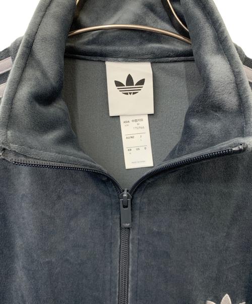 adidas Originals（アディダスオリジナル）adidas originals (アディダスオリジナル) FIREBIRD VELOUR TRACK TOP グレー サイズ:Lの古着・服飾アイテム