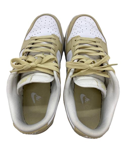 NIKE（ナイキ）NIKE (ナイキ) スニーカー ベージュ×ホワイト サイズ:25.5の古着・服飾アイテム