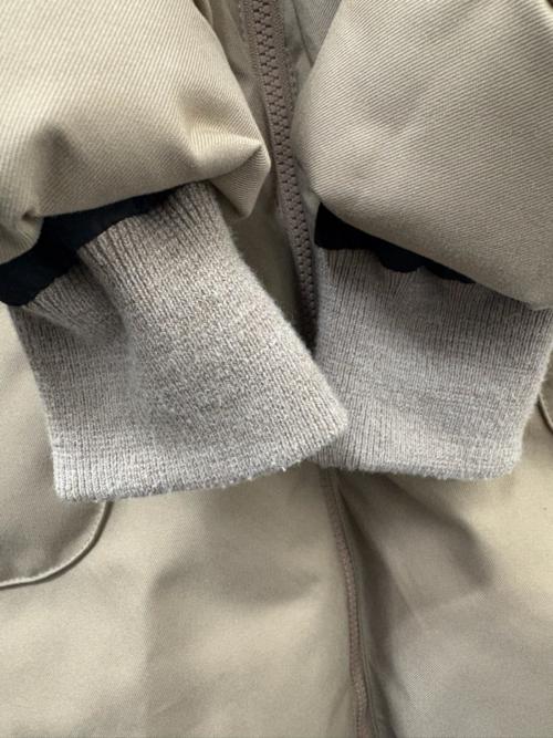 Pyrenex（ピレネックス）Pyrenex (ピレネックス) BLOW ED Gabardine/ダウンコート ベージュ サイズ:Mの古着・服飾アイテム