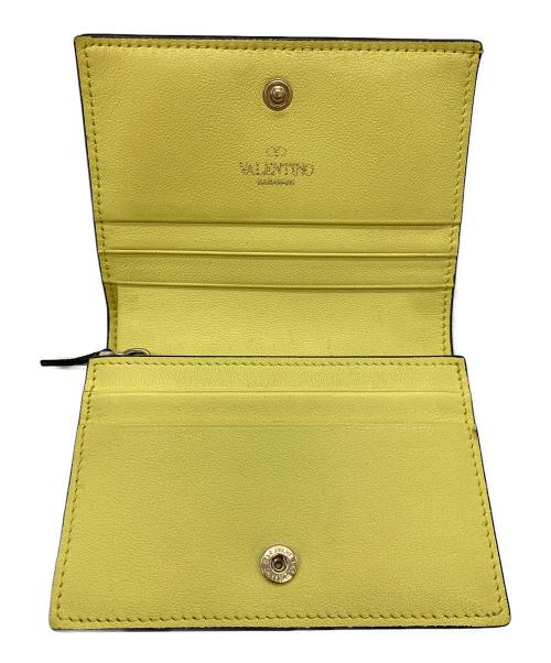 VALENTINO GARAVANI（ヴァレンティノ・ガラヴァーニ）VALENTINO GARAVANI (ヴァレンティノ・ガラヴァーニ) 2つ折り財布 イエローの古着・服飾アイテム