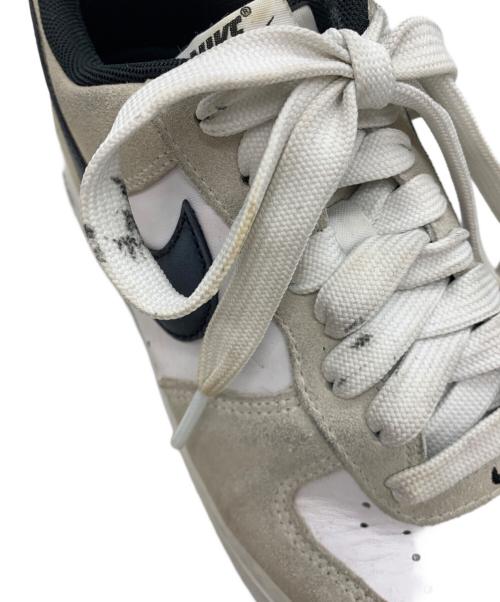 NIKE（ナイキ）NIKE (ナイキ) スニーカー ホワイト×ベージュ サイズ:27.5の古着・服飾アイテム