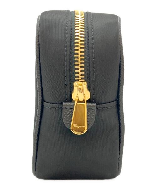 Salvatore Ferragamo（サルヴァトーレ フェラガモ）Salvatore Ferragamo (サルヴァトーレ フェラガモ) コスメポーチ ブラックの古着・服飾アイテム