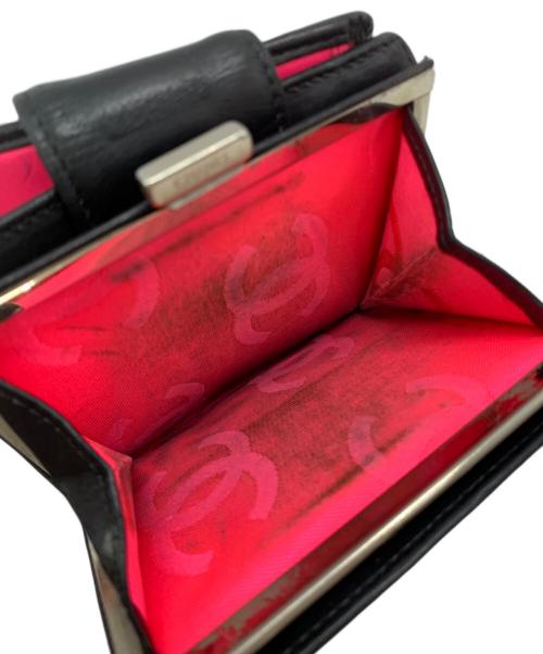 CHANEL（シャネル）CHANEL (シャネル) 2つ折り財布 ブラック×ピンクの古着・服飾アイテム