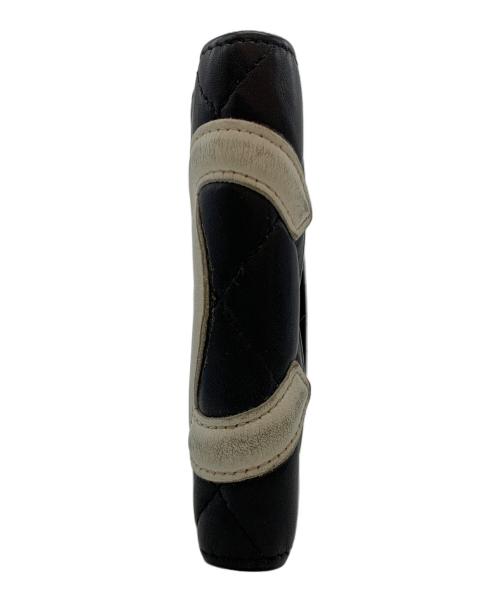 CHANEL（シャネル）CHANEL (シャネル) 2つ折り財布 ブラック×ピンクの古着・服飾アイテム