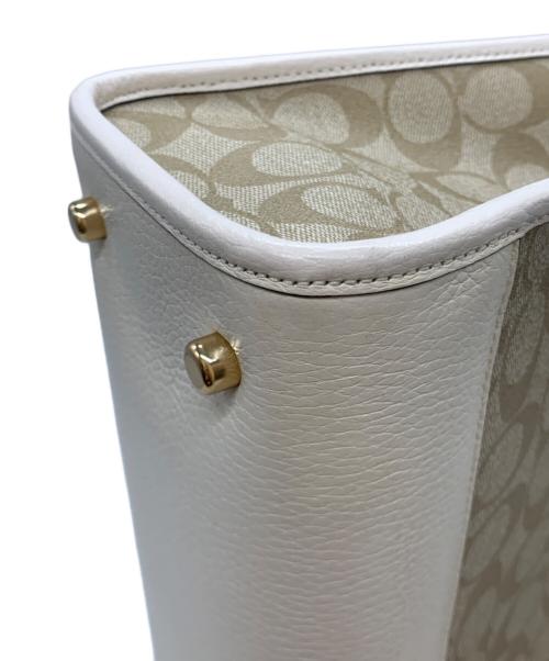 COACH（コーチ）COACH (コーチ) 2WAYバッグ ベージュ×ホワイトの古着・服飾アイテム