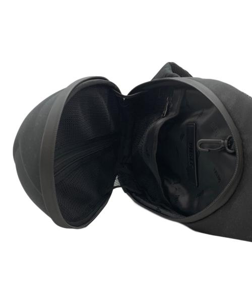 DIESEL（ディーゼル）DIESEL (ディーゼル) スリングバッグ ブラックの古着・服飾アイテム