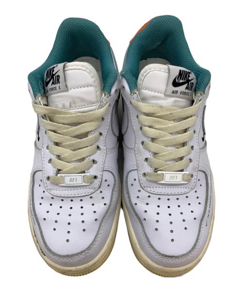 NIKE（ナイキ）NIKE (ナイキ) スニーカー ホワイト サイズ:23.5の古着・服飾アイテム