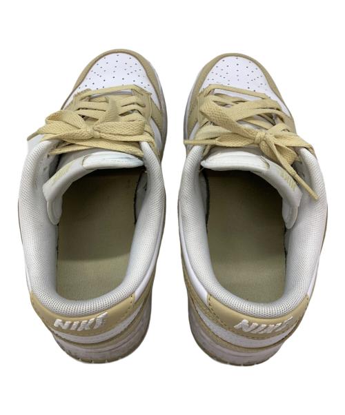 NIKE（ナイキ）NIKE (ナイキ) DUNK LOW ベージュ×ホワイト サイズ:26の古着・服飾アイテム