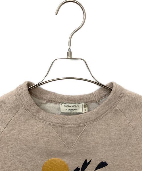 maison kitsune（メゾンキツネ）MAISON KITSUNE (メゾンキツネ) クルーネックスウェット ベージュ サイズ:XSの古着・服飾アイテム