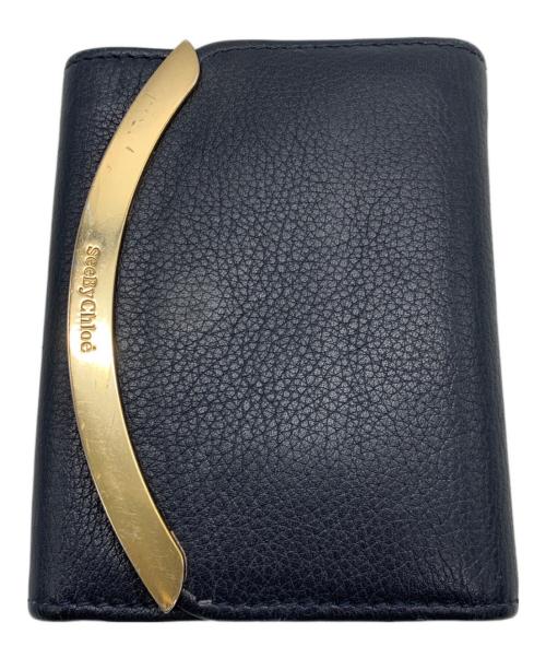 SEE BY CHLOE（シーバイクロエ）SEE BY CHLOE (シーバイクロエ) 3つ折り財布 ブラック×ゴールドの古着・服飾アイテム