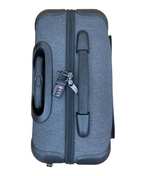 TUMI（トゥミ）TUMI (トゥミ) キャリーバッグ グレーの古着・服飾アイテム