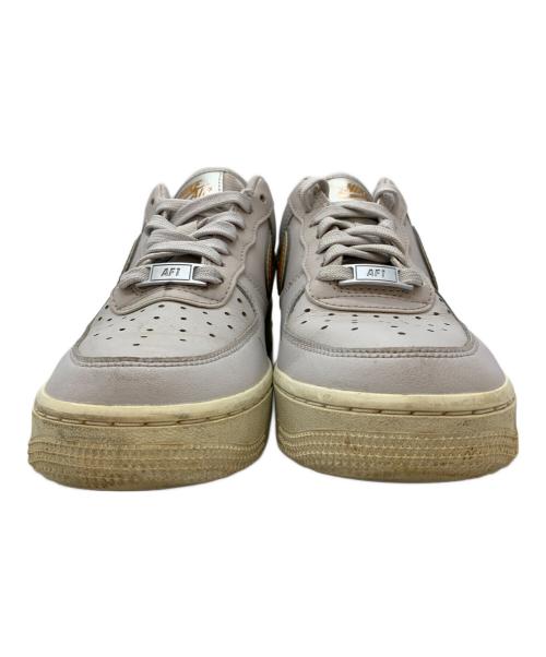 NIKE（ナイキ）NIKE (ナイキ) ローカットスニーカー メタリックプラチナム×メタリックゴールド サイズ:22.5の古着・服飾アイテム