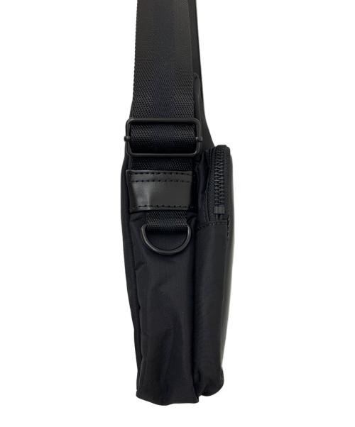 FRED PERRY（フレッドペリー）FRED PERRY (フレッドペリー) ショルダーバッグ ブラックの古着・服飾アイテム