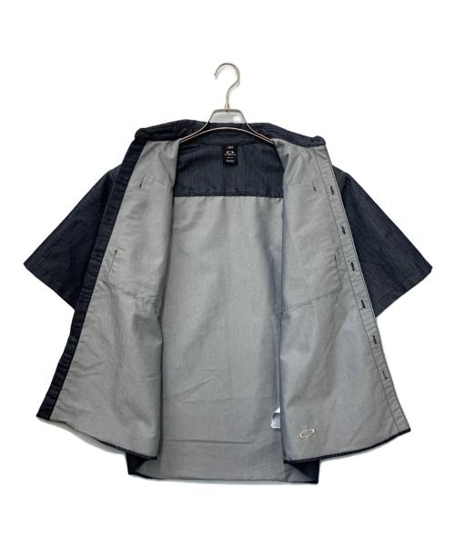 OAKLEY（オークリー）OAKLEY (オークリー) 半袖シャツ インディゴ サイズ:Lの古着・服飾アイテム