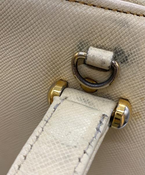 VALENTINO GARAVANI（ヴァレンティノ・ガラヴァーニ）VALENTINO GARAVANI (ヴァレンティノ・ガラヴァーニ) 2WAYバッグ ホワイトの古着・服飾アイテム