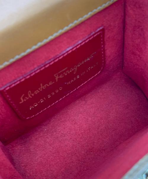Salvatore Ferragamo（サルヴァトーレ フェラガモ）Salvatore Ferragamo (サルヴァトーレ フェラガモ) ガンチーニ ミニチェーンショルダーバッグ ブラウンの古着・服飾アイテム