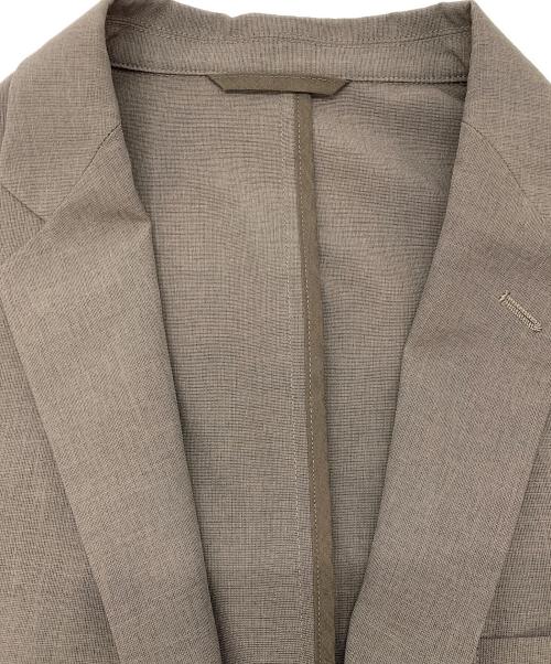 green label relaxing（グリーンレーベルリラクシング）green label relaxing (グリーンレーベルリラクシング) JUST fit ドライPEスリムセットアップ ジャケット＆パンツ ベージュ サイズ:Lの古着・服飾アイテム