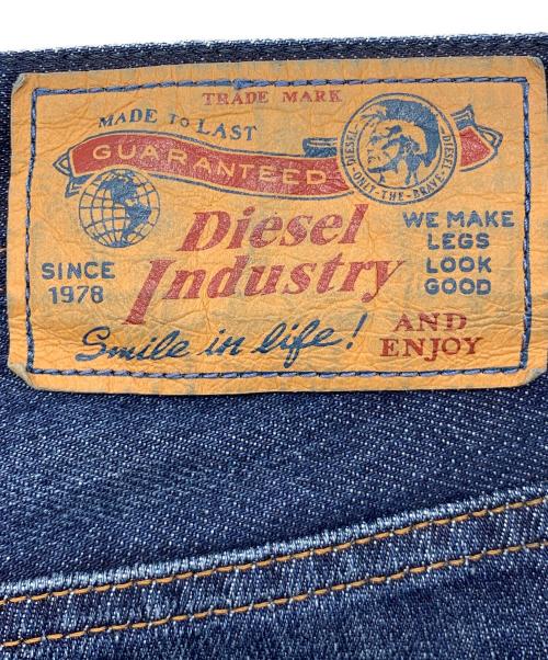 DIESEL（ディーゼル）DIESEL (ディーゼル) デニムパンツ インディゴ サイズ:W28の古着・服飾アイテム