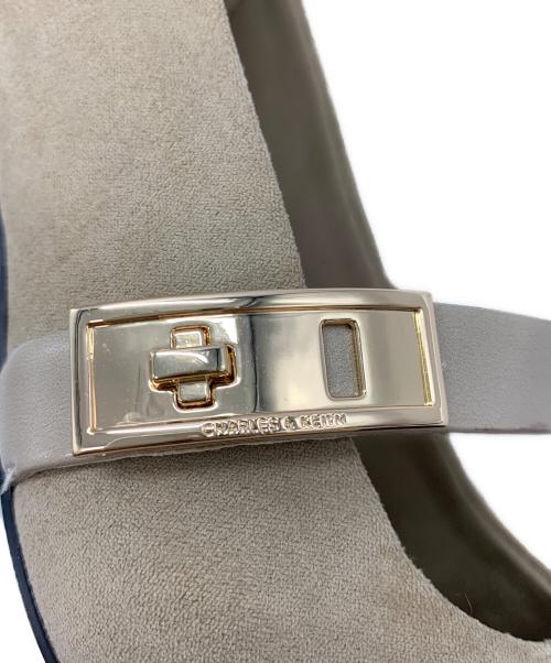 CHARLES & KEITH（チャールズアンドキース）CHARLES & KEITH (チャールズアンドキース) メタリックバックルメリージェーンパンプス ベージュ サイズ:39の古着・服飾アイテム