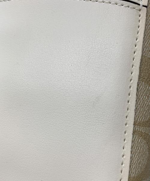 COACH（コーチ）COACH (コーチ) リュック ベージュ×ホワイトの古着・服飾アイテム