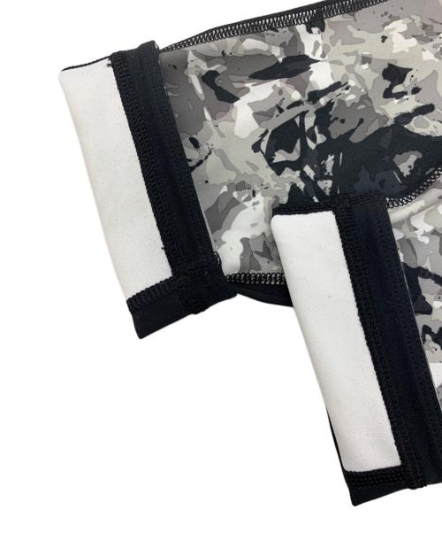 UNDER ARMOUR（アンダーアーマー）UNDER ARMOUR (アンダーアーマー) レギンスパンツ グレー×ブラック サイズ:LGの古着・服飾アイテム