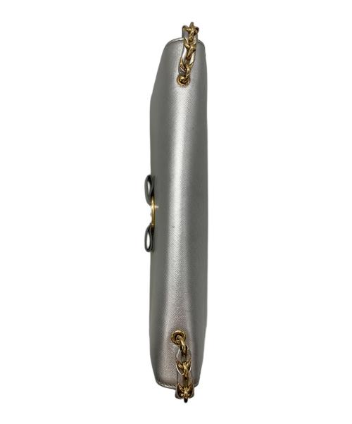 Salvatore Ferragamo（サルヴァトーレ フェラガモ）Salvatore Ferragamo (サルヴァトーレ フェラガモ) ヴァラリボンチェーンショルダーバッグ シルバーの古着・服飾アイテム