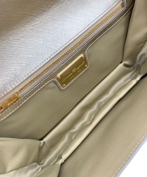Salvatore Ferragamo（サルヴァトーレ フェラガモ）Salvatore Ferragamo (サルヴァトーレ フェラガモ) ヴァラリボンチェーンショルダーバッグ シルバーの古着・服飾アイテム