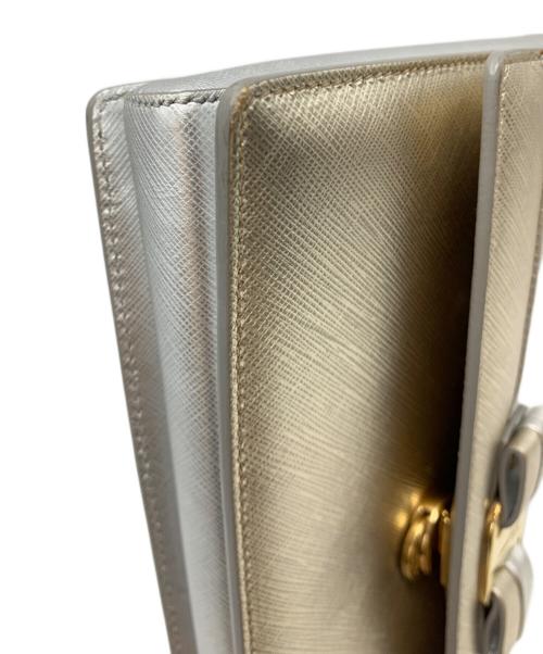 Salvatore Ferragamo（サルヴァトーレ フェラガモ）Salvatore Ferragamo (サルヴァトーレ フェラガモ) ヴァラリボンチェーンショルダーバッグ シルバーの古着・服飾アイテム