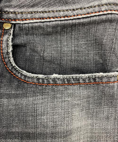 DIESEL（ディーゼル）DIESEL (ディーゼル) デニムパンツ グレー サイズ:27の古着・服飾アイテム