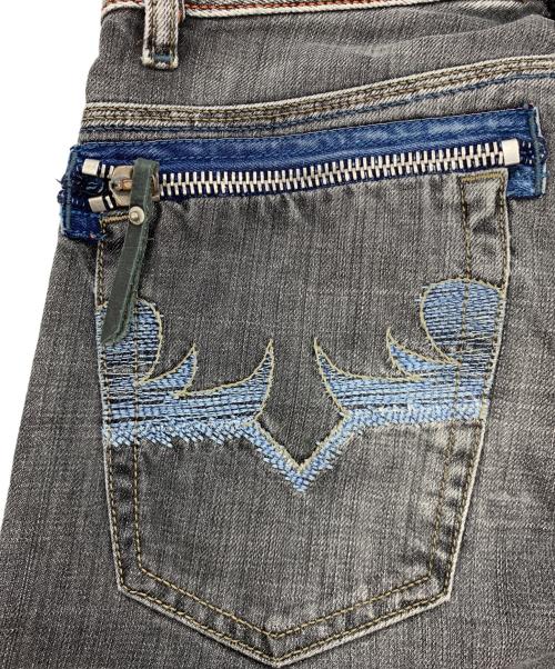 DIESEL（ディーゼル）DIESEL (ディーゼル) デニムパンツ グレー サイズ:27の古着・服飾アイテム