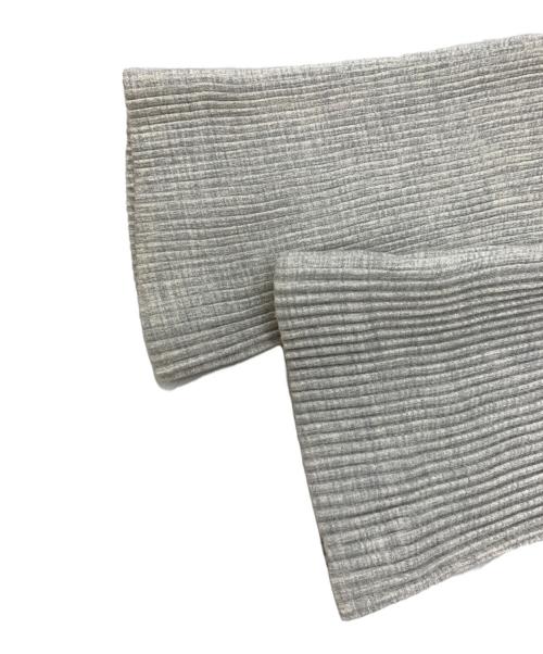 ISSEY MIYAKE（イッセイミヤケ）ISSEY MIYAKE (イッセイミヤケ) プリーツカーディガン グレー サイズ:Mの古着・服飾アイテム