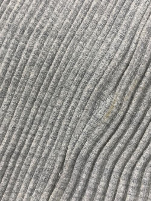 ISSEY MIYAKE（イッセイミヤケ）ISSEY MIYAKE (イッセイミヤケ) プリーツカーディガン グレー サイズ:Mの古着・服飾アイテム