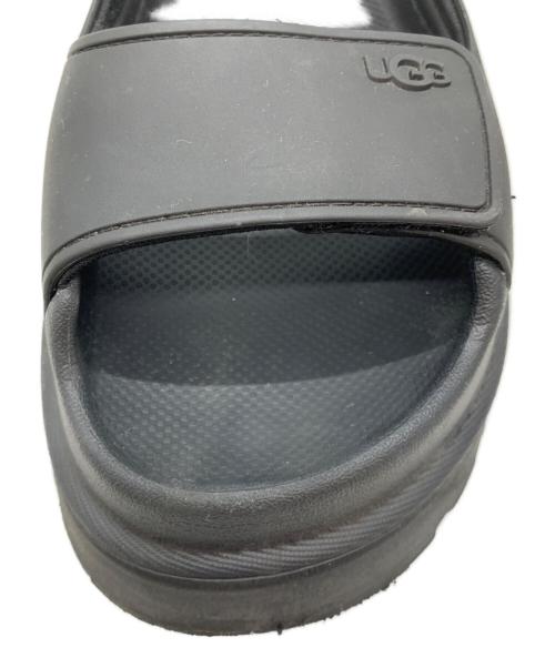 UGG（アグ）UGG (アグ) サンダル ブラック サイズ:23の古着・服飾アイテム