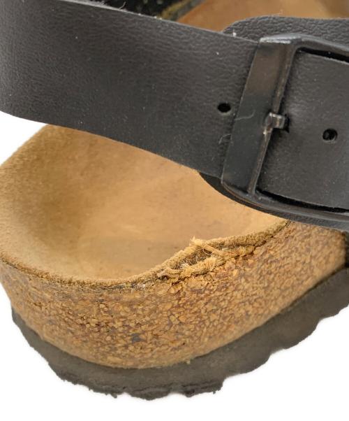 BIRKENSTOCK（ビルケンシュトック）BIRKENSTOCK (ビルケンシュトック) サンダル ブラック×ナチュラル サイズ:24の古着・服飾アイテム