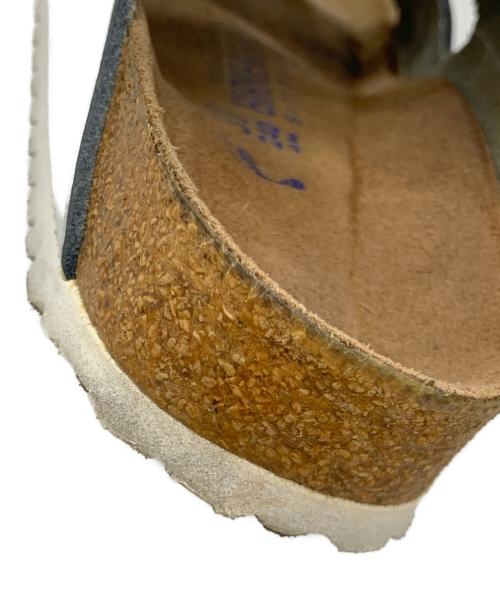 BIRKENSTOCK（ビルケンシュトック）BIRKENSTOCK (ビルケンシュトック) サンダル メタリックシルバー×ナチュラル サイズ:24の古着・服飾アイテム