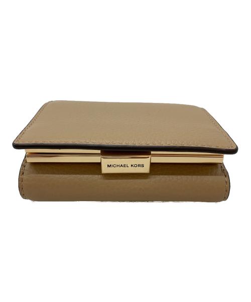 MICHAEL KORS（マイケルコース）MICHAEL KORS (マイケルコース) 3つ折り財布 ベージュの古着・服飾アイテム