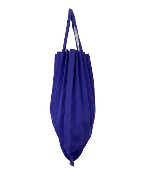 me ISSEY MIYAKE（ミーイッセイ ミヤケ）me ISSEY MIYAKE (ミーイッセイ ミヤケ) トランクプリーツバッグ ブルーの古着・服飾アイテム