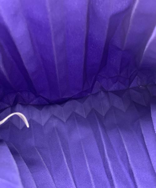 me ISSEY MIYAKE（ミーイッセイ ミヤケ）me ISSEY MIYAKE (ミーイッセイ ミヤケ) トランクプリーツバッグ ブルーの古着・服飾アイテム