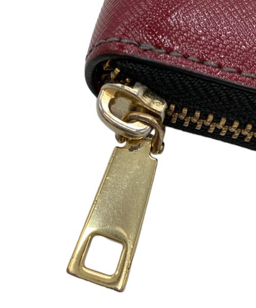 MARC JACOBS（マークジェイコブス）MARC JACOBS (マークジェイコブス) サフィアーノ メタル レターズ スタンダード コンチネンタル ウォレット レッド×グレーの古着・服飾アイテム