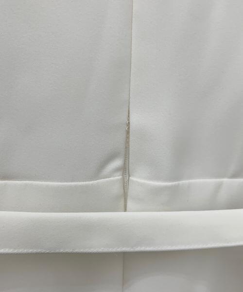anuans（アニュアンス）anuans (アニュアンス) ダブルサテンテーラードフレアワンピース ホワイト サイズ:Sの古着・服飾アイテム