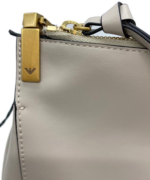 EMPORIO ARMANI（エンポリオ アルマーニ）EMPORIO ARMANI (エンポリオ アルマーニ) セミショルダーバッグ ベージュ 未使用品の古着・服飾アイテム