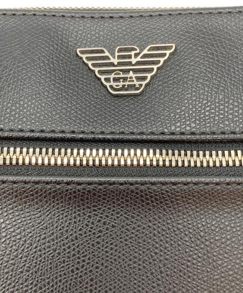 EMPORIO ARMANI（エンポリオ アルマーニ）EMPORIO ARMANI (エンポリオ アルマーニ) フラットショルダーバッグ ブラックの古着・服飾アイテム