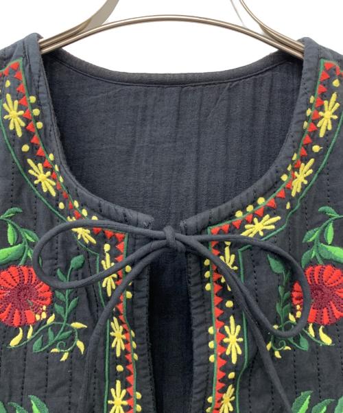 freada（フリーダ）freada (フリーダ) 刺繍ベスト ブラック サイズ:Fの古着・服飾アイテム