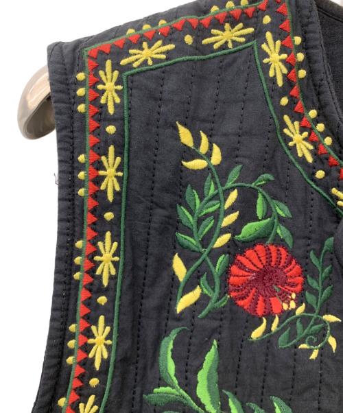 freada（フリーダ）freada (フリーダ) 刺繍ベスト ブラック サイズ:Fの古着・服飾アイテム