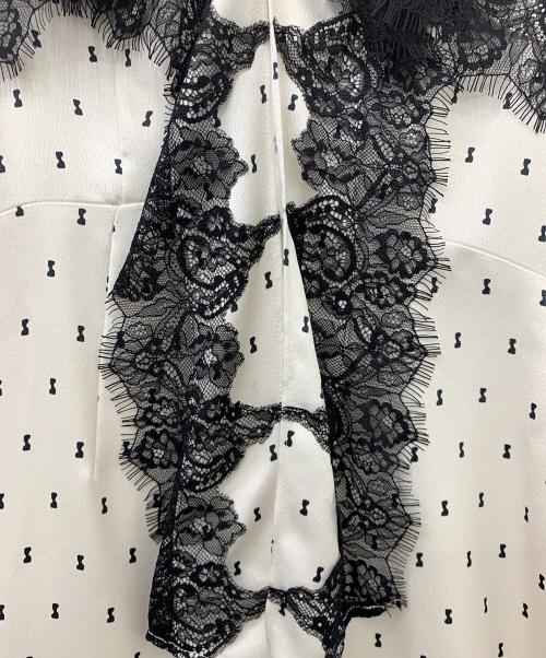 Snidel（スナイデル）Snidel (スナイデル) ヘムレースフリルカラーワンピース ホワイト 未使用品の古着・服飾アイテム