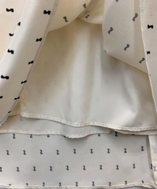Snidel（スナイデル）Snidel (スナイデル) ヘムレースフリルカラーワンピース ホワイト 未使用品の古着・服飾アイテム
