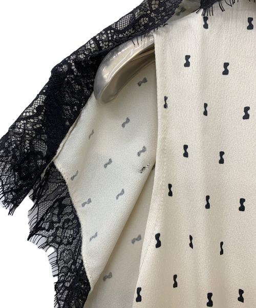 Snidel（スナイデル）Snidel (スナイデル) ヘムレースフリルカラーワンピース ホワイト 未使用品の古着・服飾アイテム
