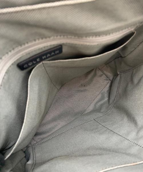 COLE HAAN（コールハーン）COLE HAAN (コールハーン) アンビション スモール コンバーチブル ラックス バックパック ブラックの古着・服飾アイテム