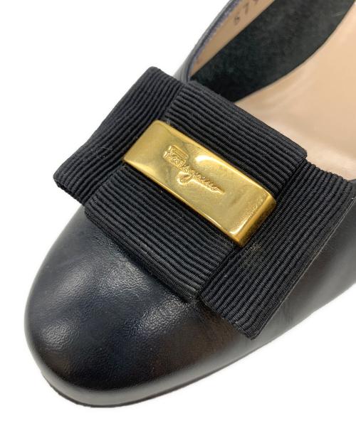 Salvatore Ferragamo（サルヴァトーレ フェラガモ）Salvatore Ferragamo (サルヴァトーレ フェラガモ) リボンパンプス ブラック サイズ:6の古着・服飾アイテム