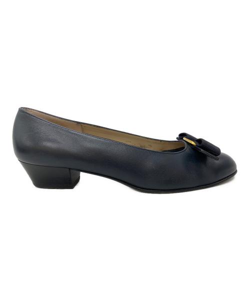 Salvatore Ferragamo（サルヴァトーレ フェラガモ）Salvatore Ferragamo (サルヴァトーレ フェラガモ) リボンパンプス ネイビー サイズ:6の古着・服飾アイテム